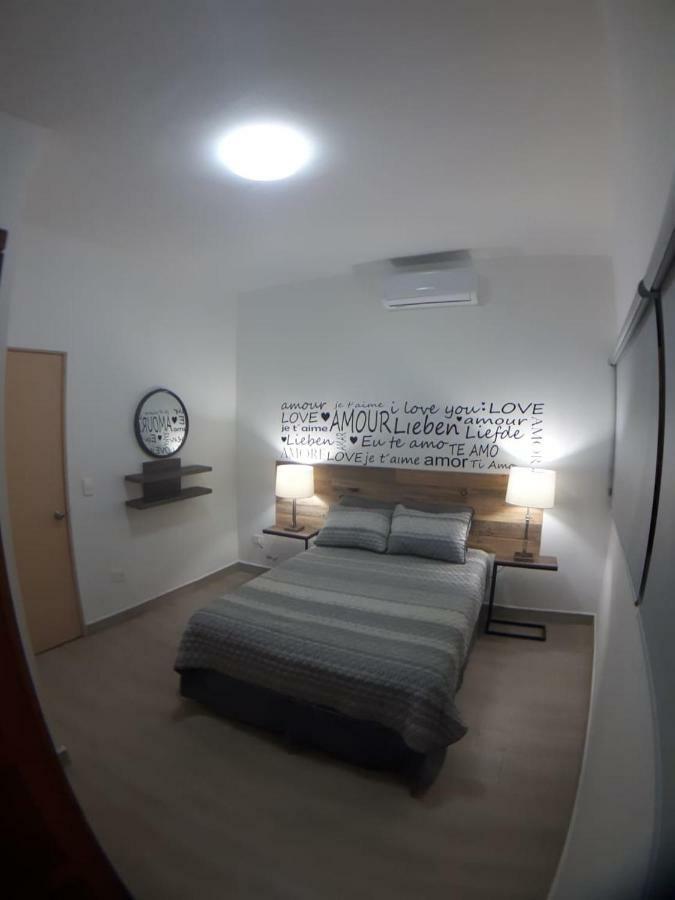 Nuevos Departamentos Centro Historico A 200 Mts Del Malecon Apartment Ла Пас Екстериор снимка