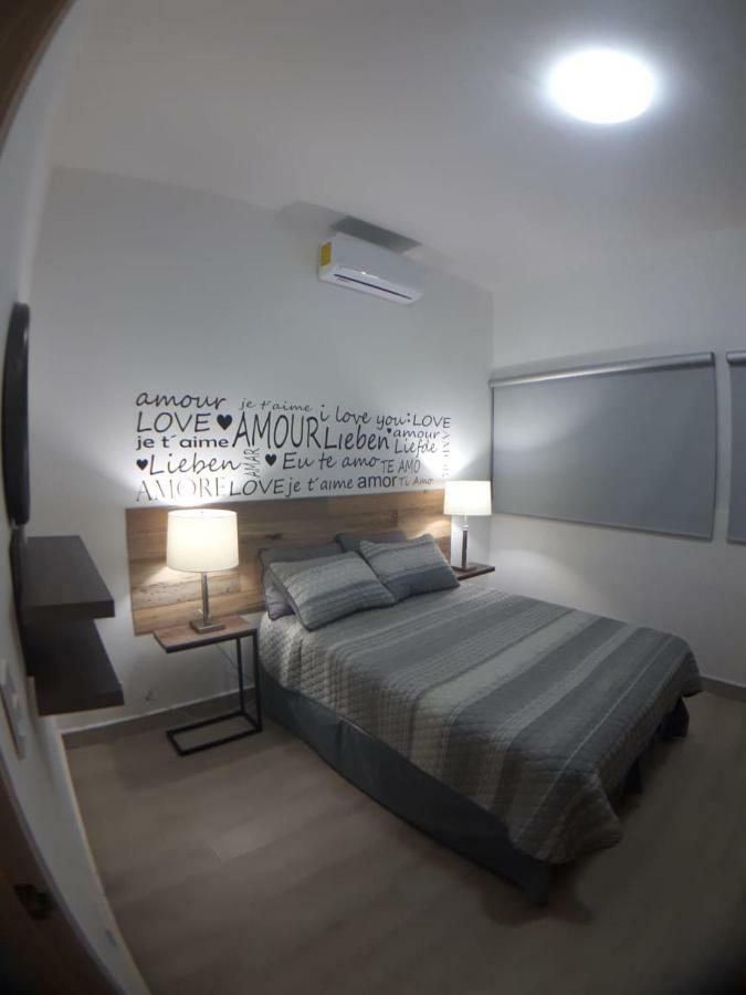 Nuevos Departamentos Centro Historico A 200 Mts Del Malecon Apartment Ла Пас Екстериор снимка
