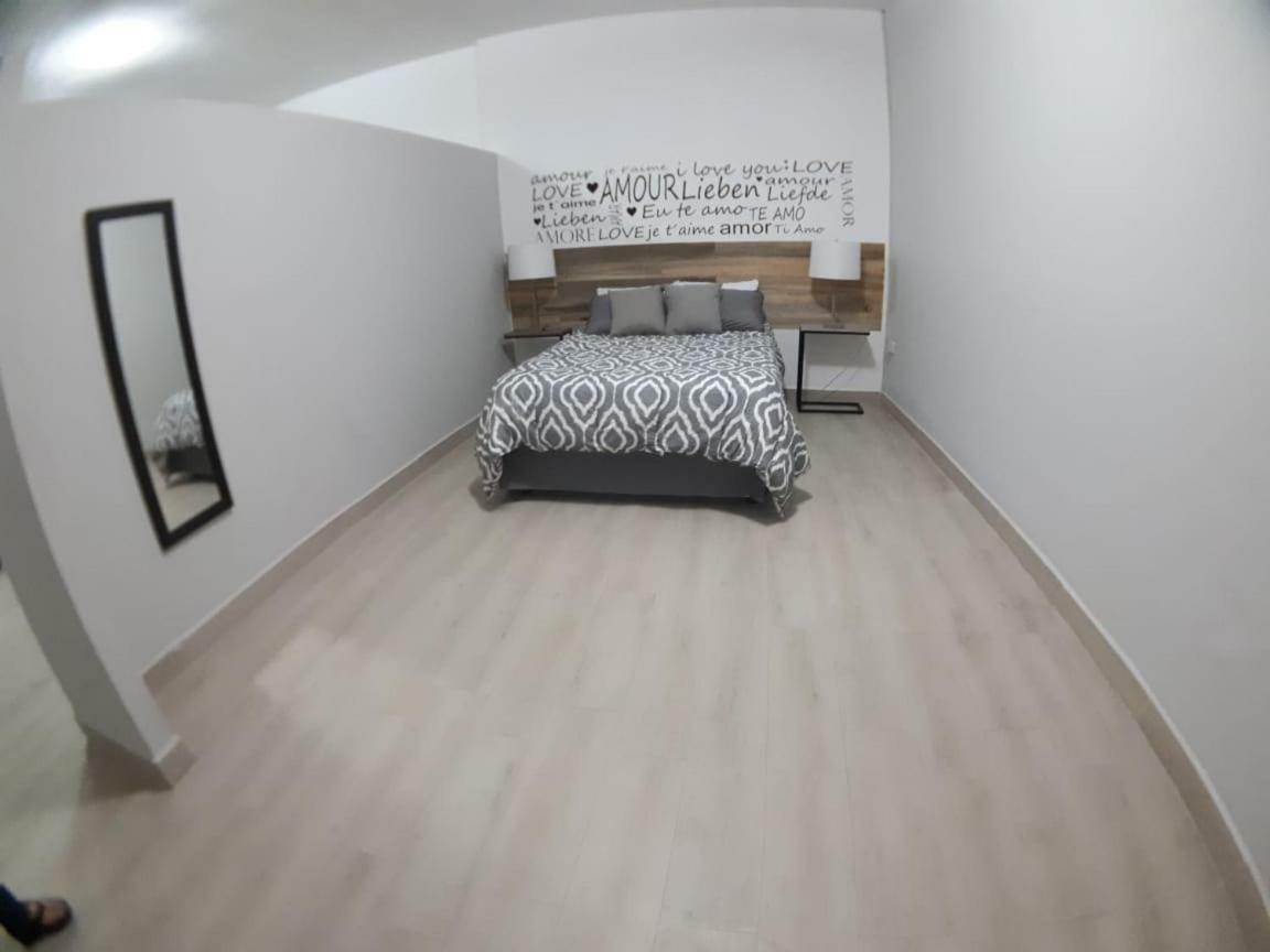 Nuevos Departamentos Centro Historico A 200 Mts Del Malecon Apartment Ла Пас Екстериор снимка