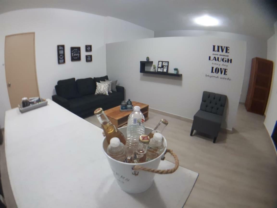 Nuevos Departamentos Centro Historico A 200 Mts Del Malecon Apartment Ла Пас Екстериор снимка
